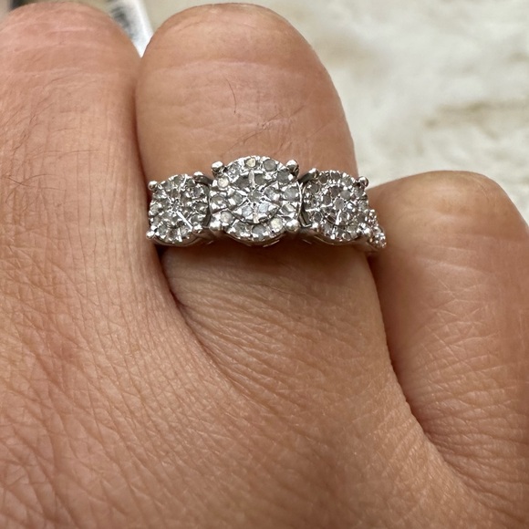 Diamond Ring size 7 - Picture 2 of 4